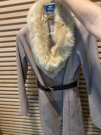 Kabát s bohatou kožušinkou, s