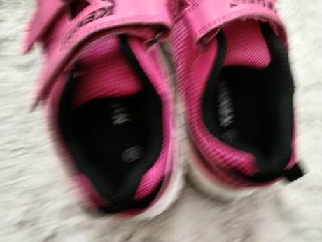 Tenisky s poštovným, 35