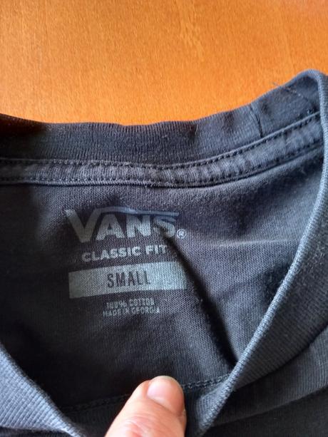 Tričko čierno-biele, s