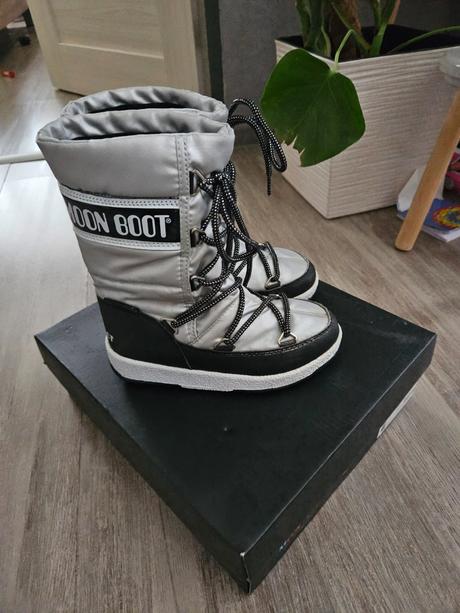 Snehule moon boot, 30