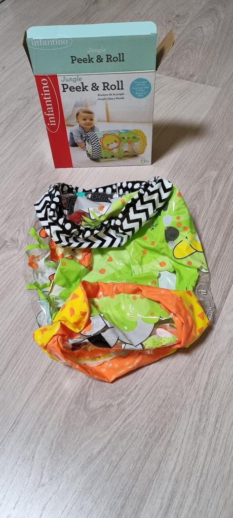 Infantino jungle peek & roll hrkajúca hračka, 