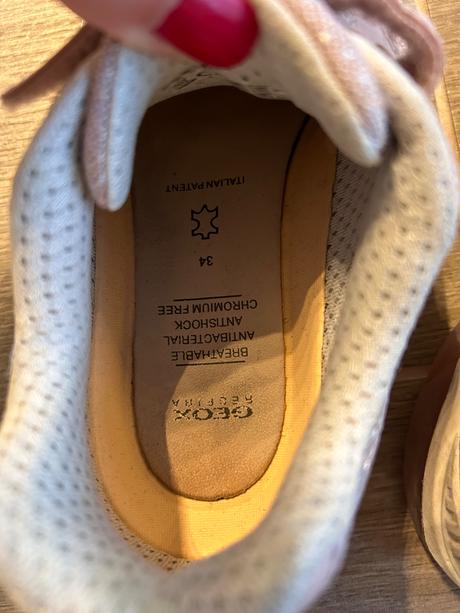 Svietiace geox, geox,34