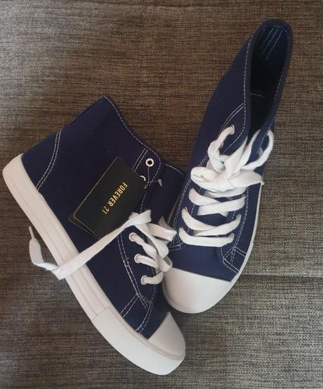 Dievčenské plátenky, 36