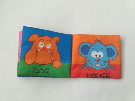 Šušťavá hračka so zvieratkami,