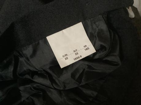 Krasna sukňa s krajkou/s13, 40