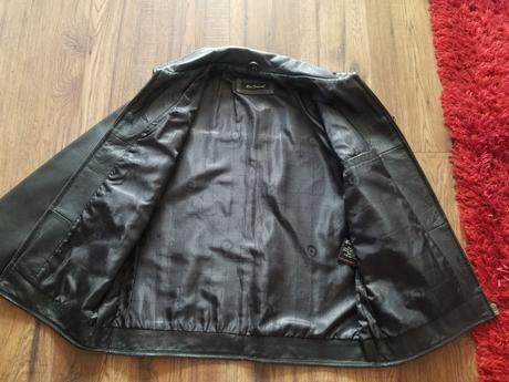 Kožená bunda, 152