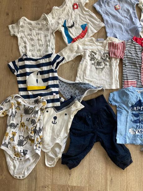 Darujem balik oblecenia 12-24 mesiacov, 86–98