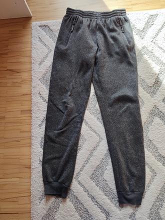 Teplejsie teplaky, 170