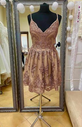 Spoločenské šaty vo veľkosti s, s