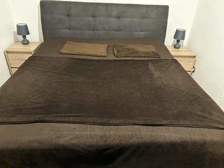 Predám poťahy na gauč/posteľ, 2 kusy, 230x220cm, 