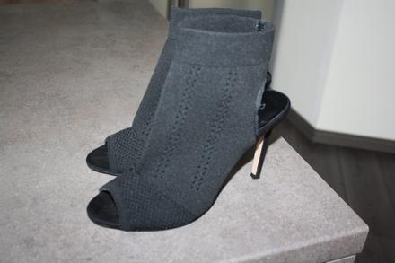 Jarno - jesenne cizmicky s otvorenou spickou, new look,38