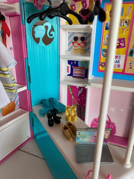 Barbie satnik dračik, 