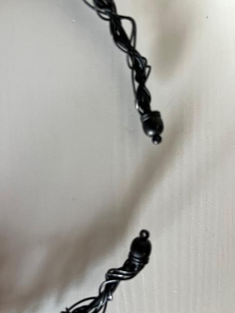 Nadherny nahrdelnik, 