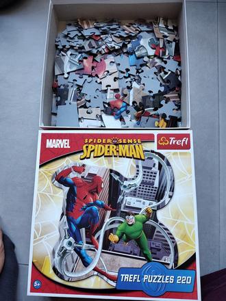 Treft puzzle 220 marvel spider man,