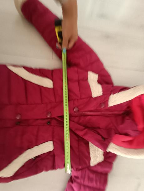 Dievčenská bunda, 134