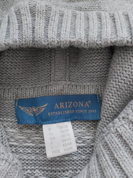 Dievčenská svetríková vesta, 36