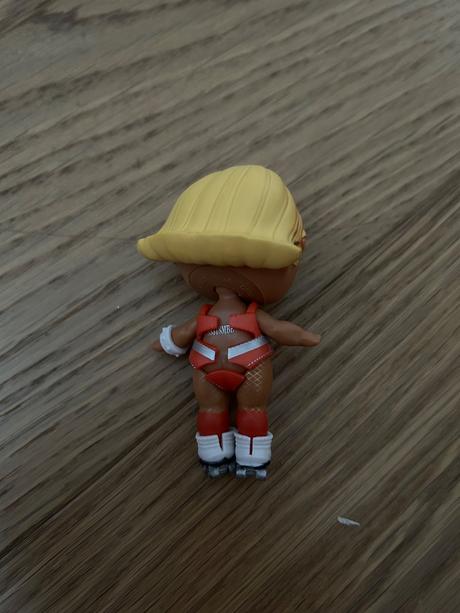 Lol surprise under wraps retro club,