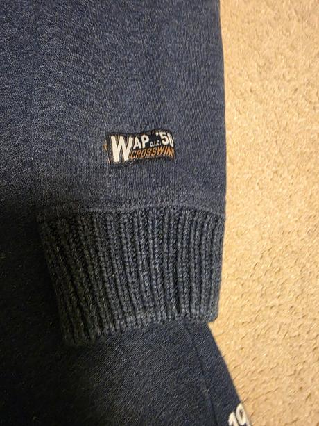 Sveter 146/152, chapter young,146