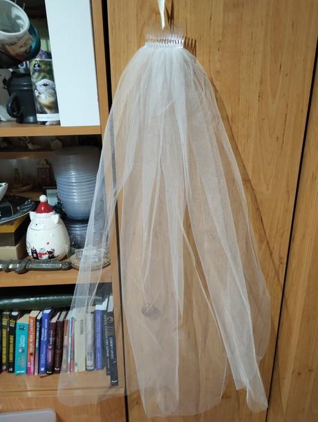 Exkluzívne svadobné šaty, 38