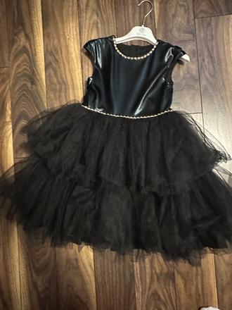 Dievčenské šaty, 122