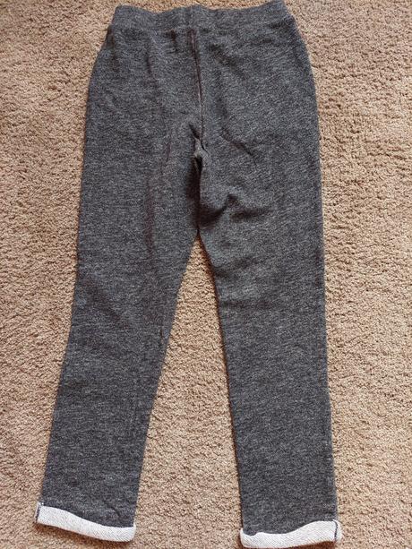 Hrubšie legíny, lupilu,110