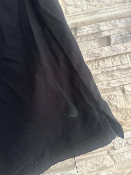 Kraťasy darujem k objednavke, nike,m