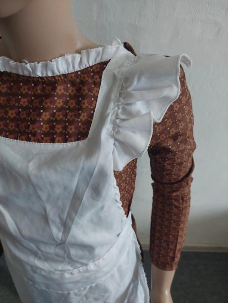 Chudobné dievčatko karnevalový kostým veľ.128,