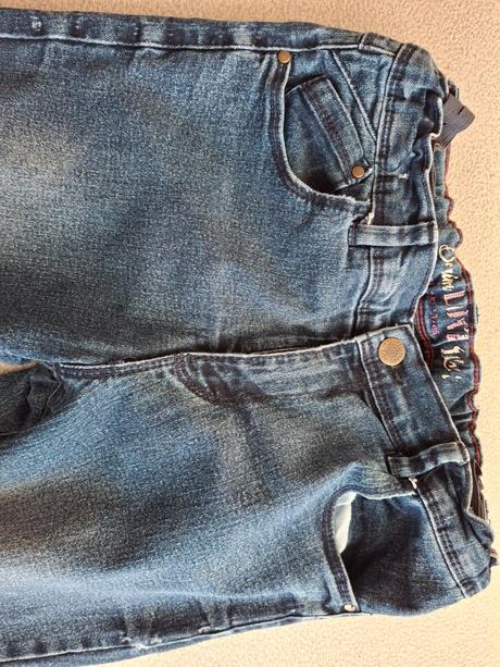 Dievčenské podteplené rifle., 164