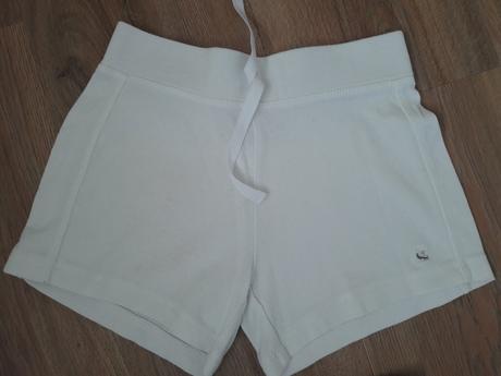 Dvoje kraťasy, next,122