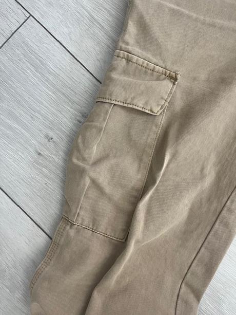 Nohavice, pull&bear,34