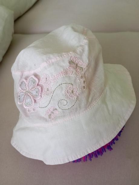 Letný klobúčik, 98