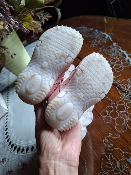 Dievčenské sandáliky, 20