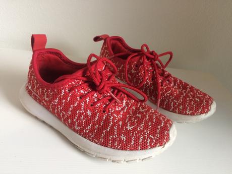 Tenisky 3 páry + myškové papučky, 28