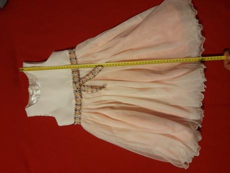 Spoločenské šaty, 104