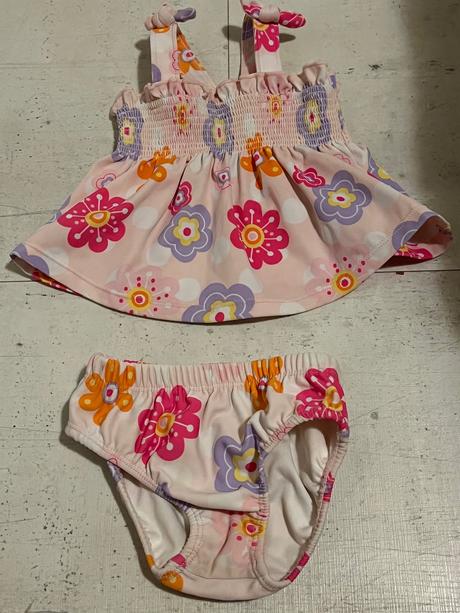 Rozkošné plavky, f&f,74