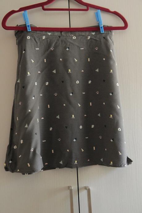 Šedá áčková sukňa s, s