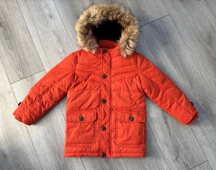 Bunda s kožušinkovou kapucňou veľ. 122, c&a,122