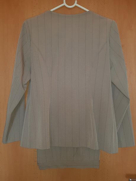 Dámsky nohavicový kostým, m