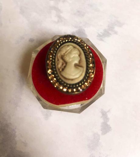 Starožitná súprava/náušnice a prsteň,