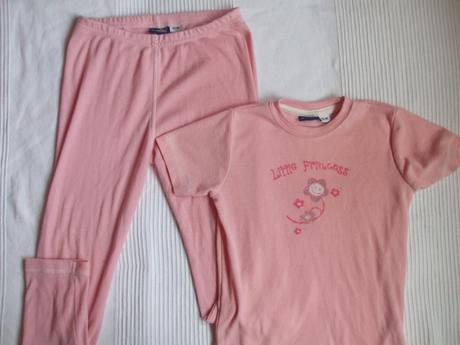 Pyžamo, lupilu,110