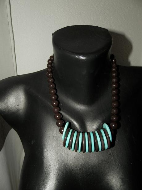 Hnedo-tyrkysový náhrdelník,