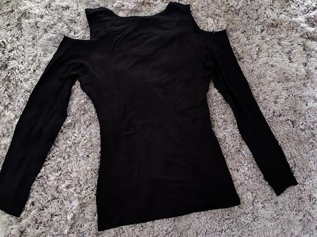 Tričko s výstrihmi, m