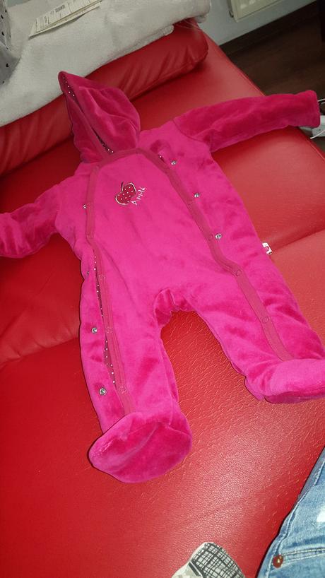 Overal na zimu, gmini,68