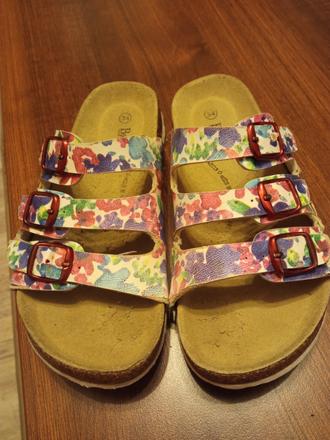 Kvetovane prezývky šľapky, 34