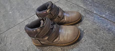 Členkové čižmy, 25