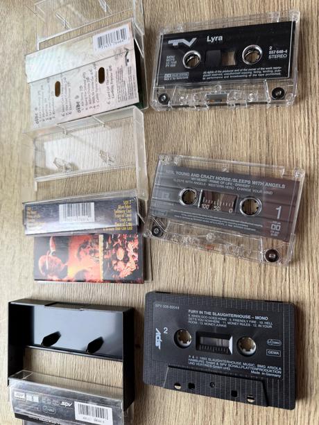 Audiokazety neil young ,crazy horse,lyra a mono,