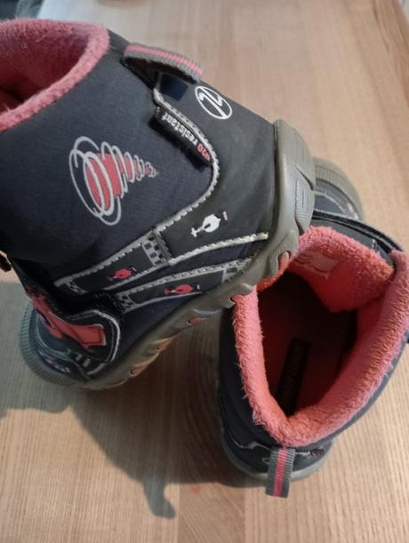 Kvalitné topanky na zimu na širšiu nôžku, 35