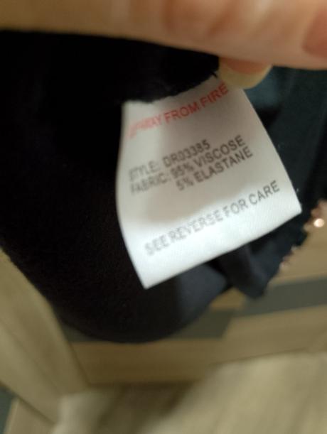 Elasticke trblietave saty, s