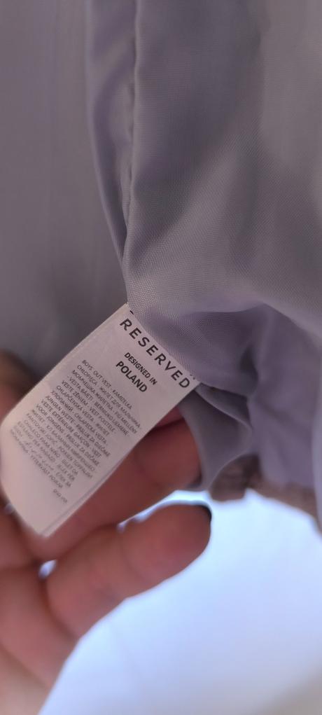 Hnedá vesta, reserved,146