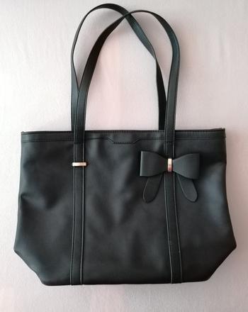 Kabelka s mašličkou,